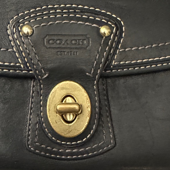 Vintage Coach Legacy Wallet Black Leather With Gold Hardware - Picture 2 of 8
